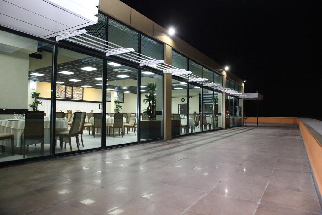 Emsa Palace Hotel Darica  Екстер'єр фото